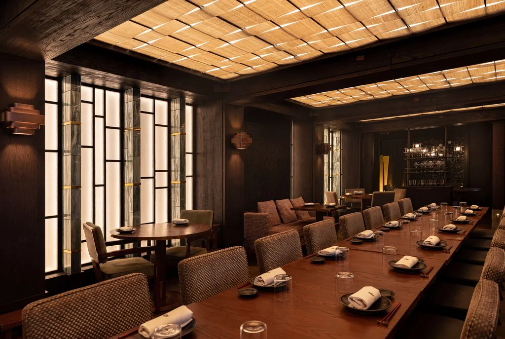 Restaurant dining room with timber lattice screens